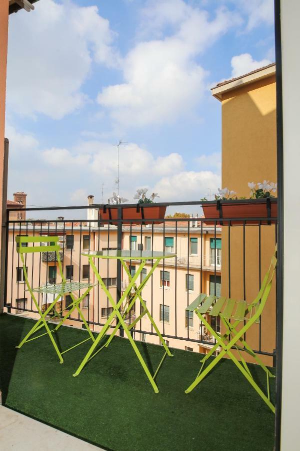 Peaceful Apartment In The Heart Of Bologna Exterior foto